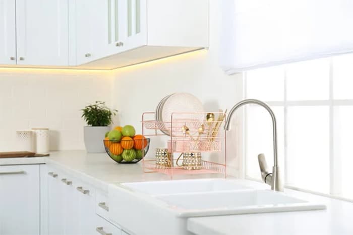 is farmhouse sink going out of style